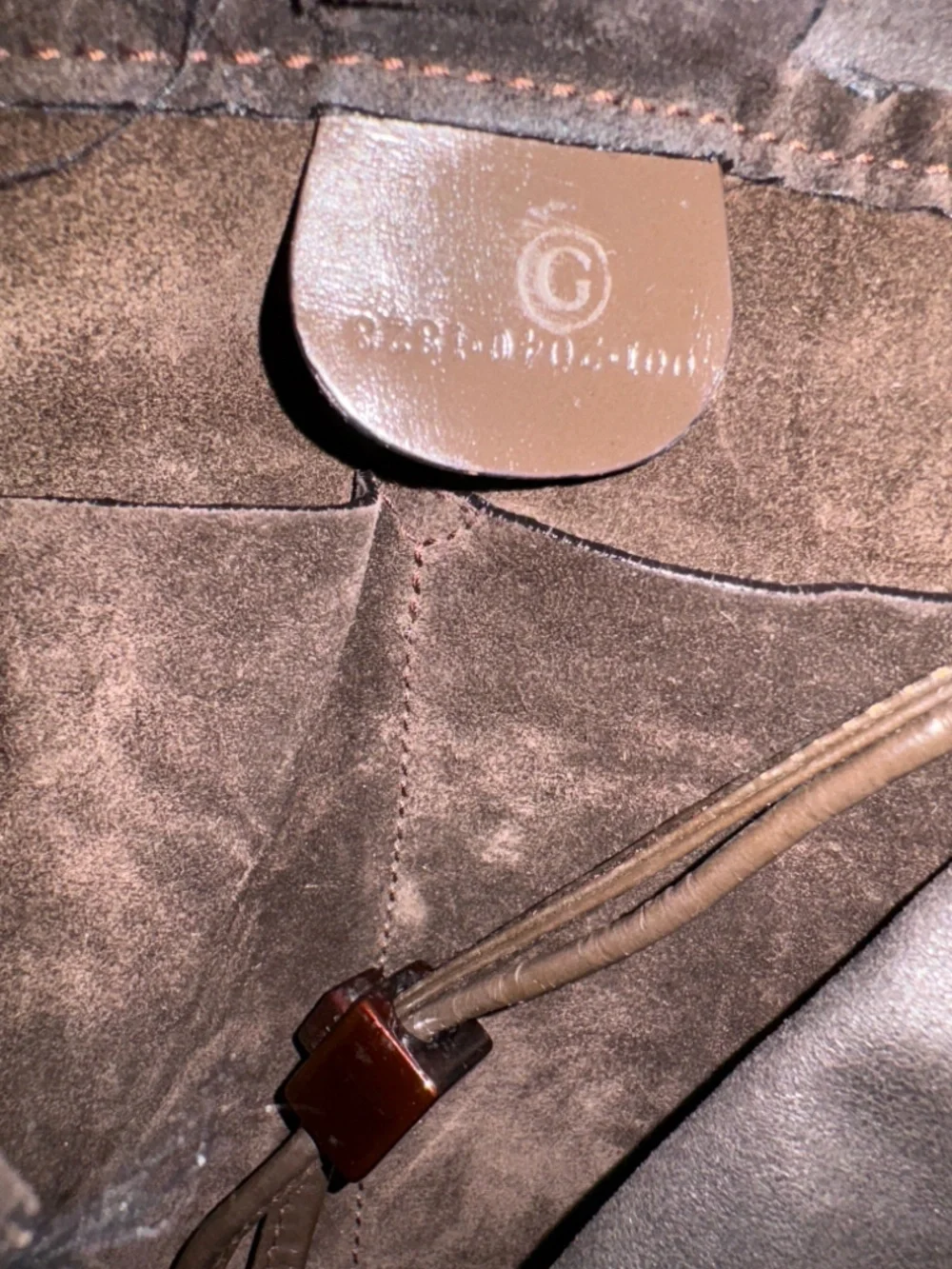 Gucci TomFord Era BrownSuede Bucket Shoulder Bag Chunky Link Strap Authenticated